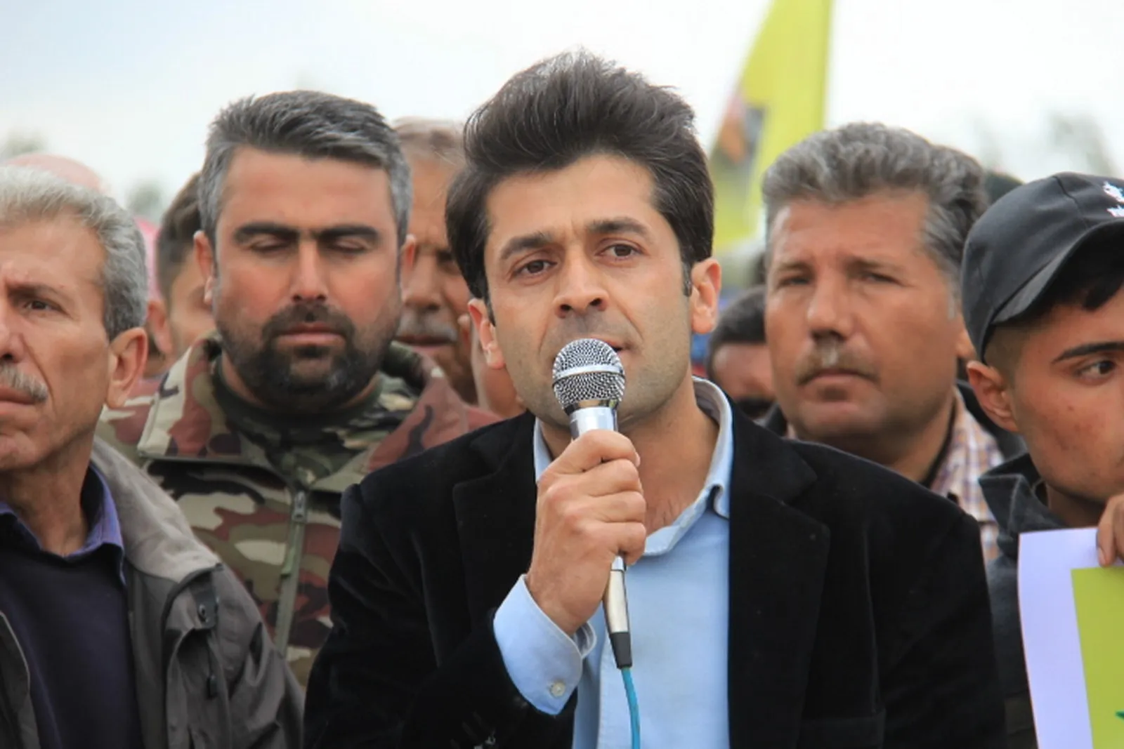 Şêniyên Efrînê cenazeyê şehîd Kemal spartin axê