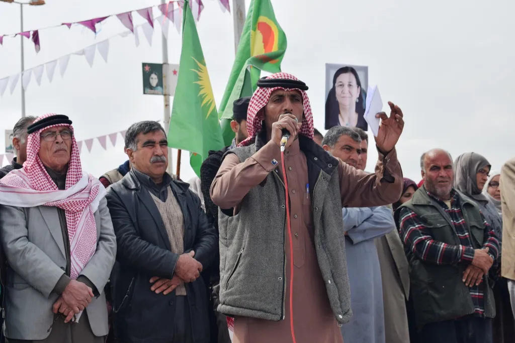 PYD’ê ji bo piştgiriya Leyla Guven çalakiyek li dar xist
