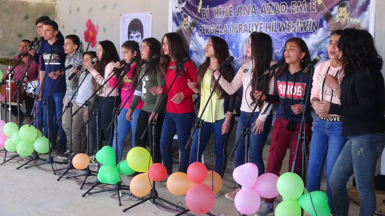 Zarokên Efrîn û Şehbayê Newroza xwe pîroz kir