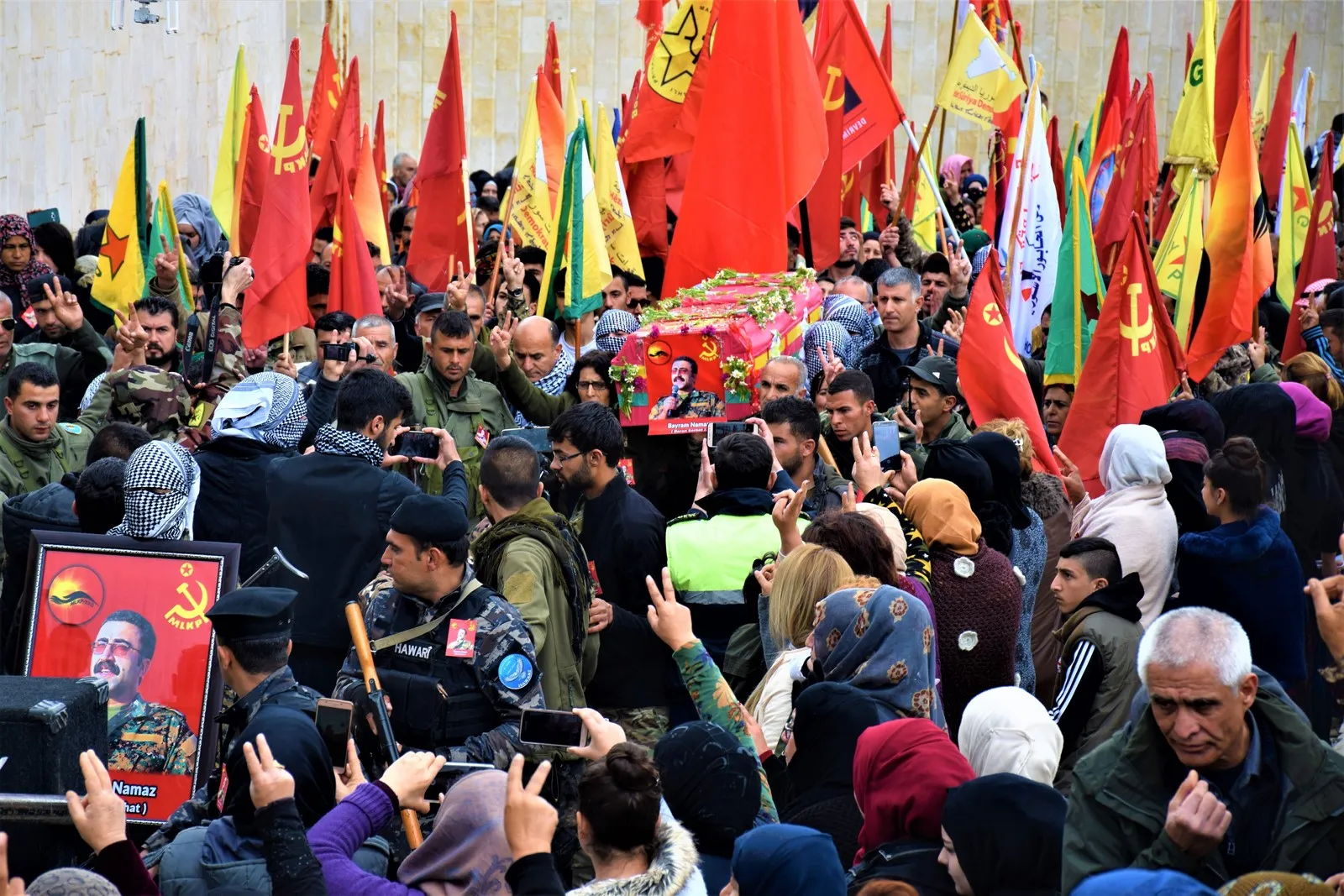 Şehîd Bayram Namaz bi merasîmekî bi heybet hate veşartin