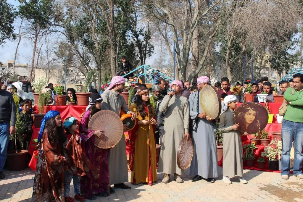 Li Reqayê ji bo bîranîna têkoşer Umer Elûş pêşengeha gulan hat vekirin