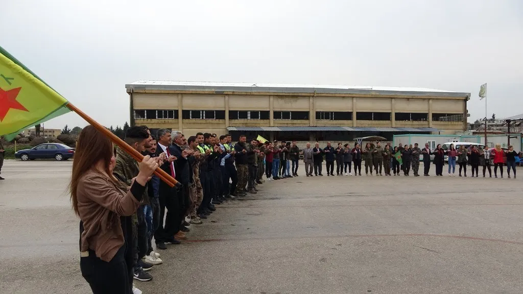 Li gelek navendan pîrozbahiyên serkeftina QSD‘ê hatin lidarxistin