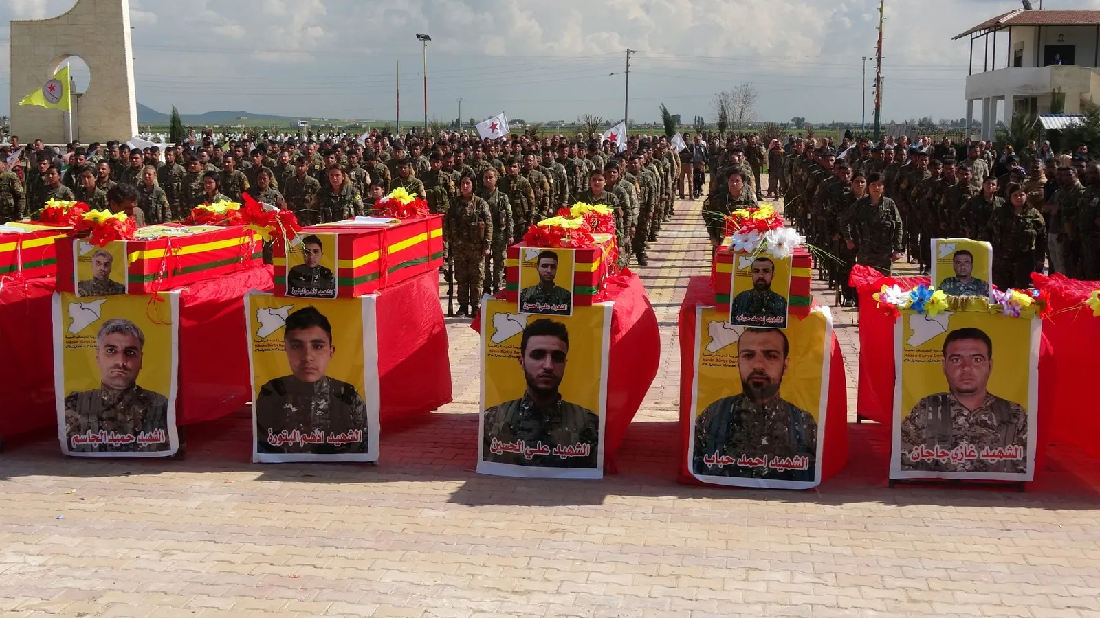 Cenazeyên şehîdên "Şerê Tinekirina Terorê" li Hesekê hatin veşartin