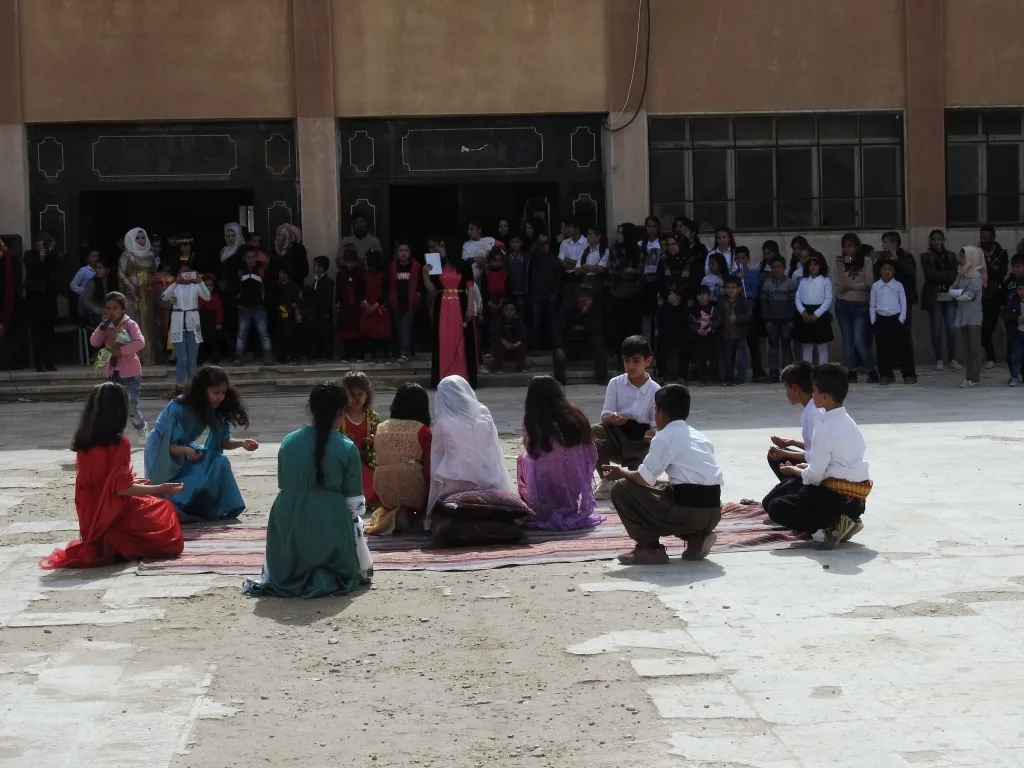 Li Girê Spî mîhrîcana zarokan