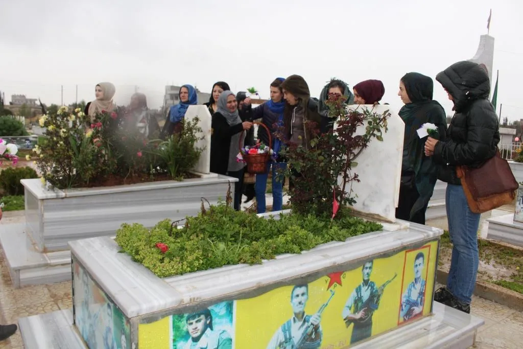 Şandeya jinên Spanyayê serdana Kongreya Star û goristana şehîdan kir