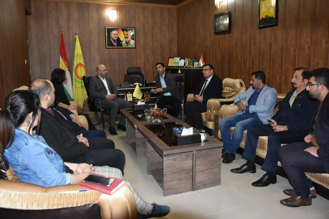 Çalakgerên Başûrê Kurdistanê serkeftina QSD’ê pîroz kirin
