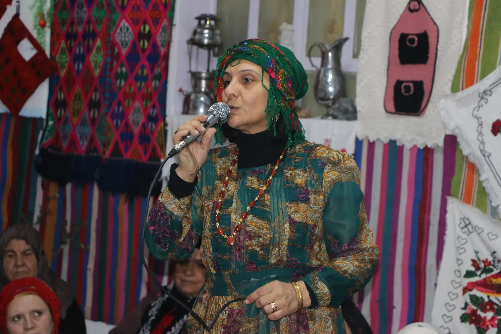 Têkildarî 8‘ê Adarê çalakiyên cûda