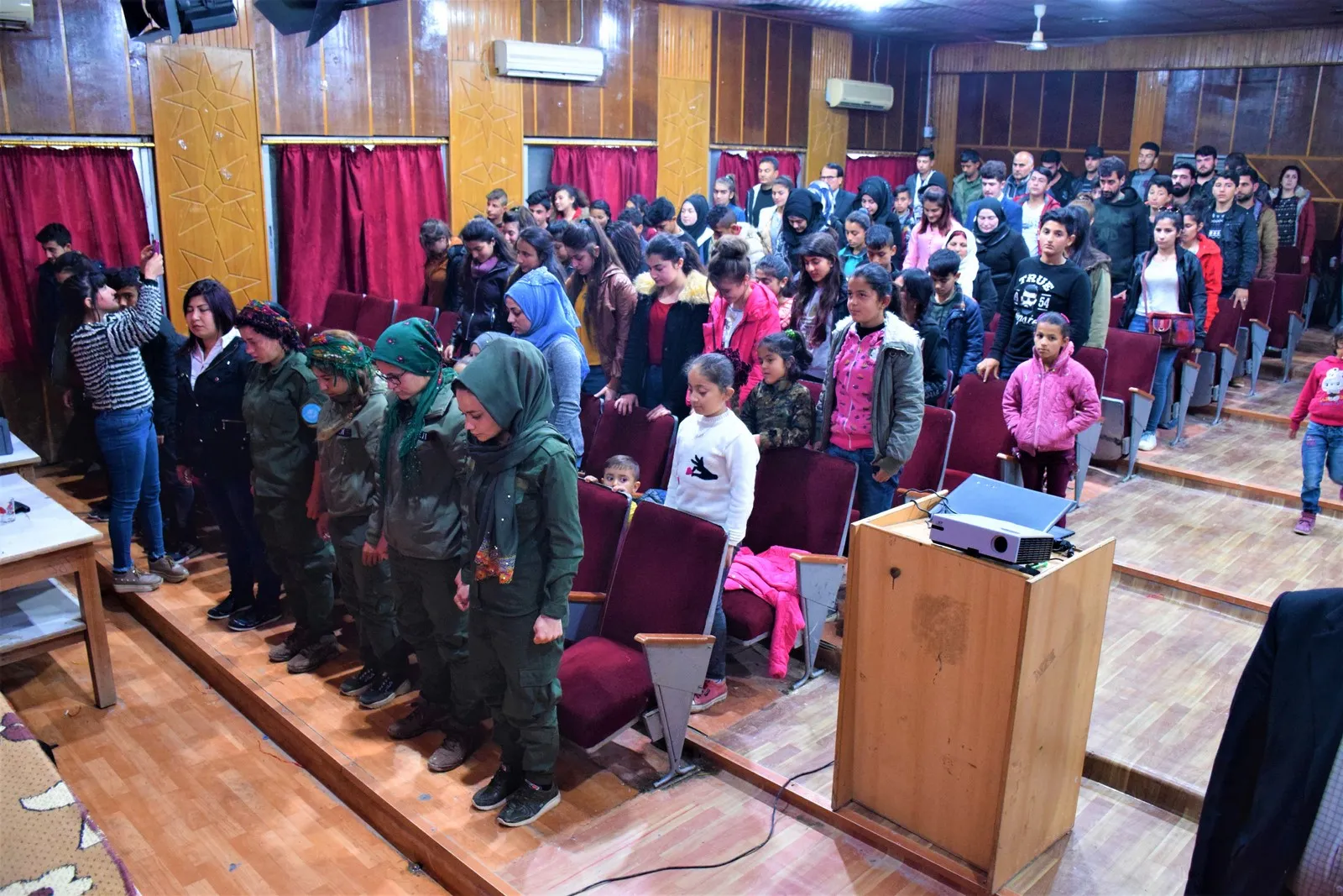 Ji bo bîranîna şehîd Yekta Herekol û serkeftina QSD‘ê şanoyek hate pêşandan