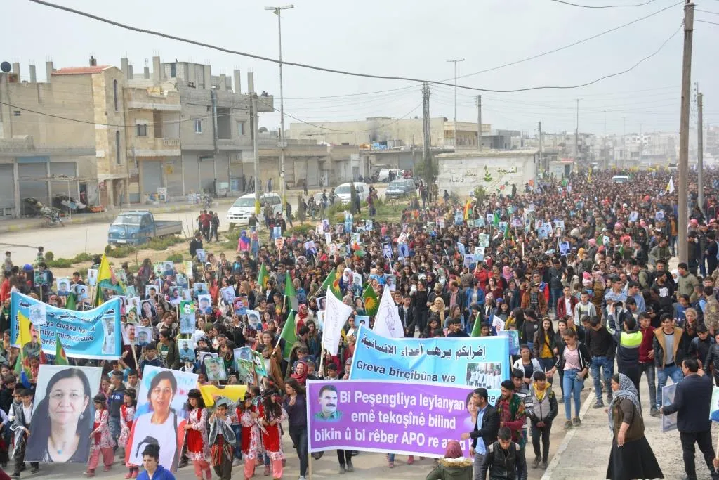 Gelê Kobanê ji bo Leyla Guven meşiya