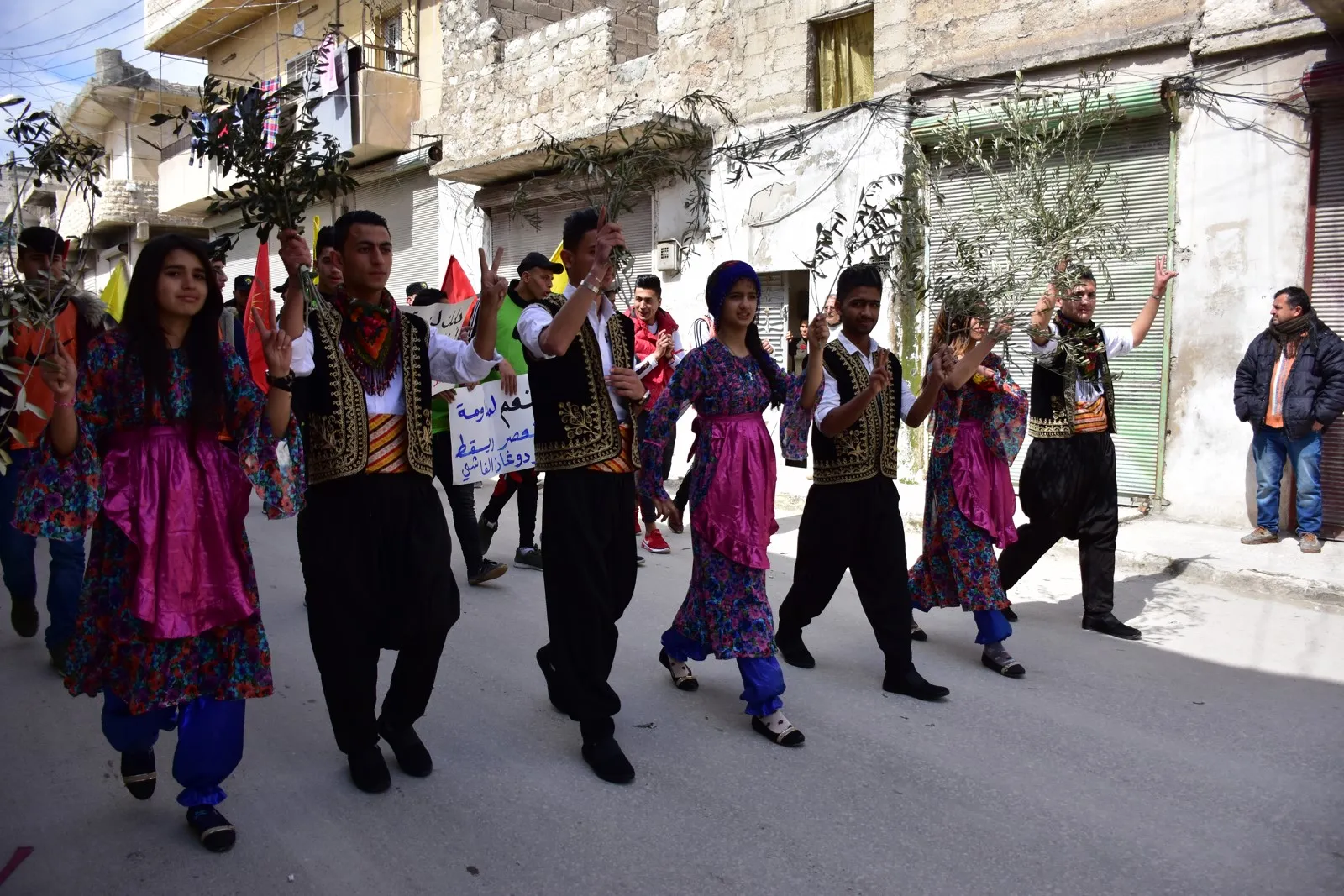 ‘Em amadene ji bo rizgarkirina Efrînê berdêlan bidin’