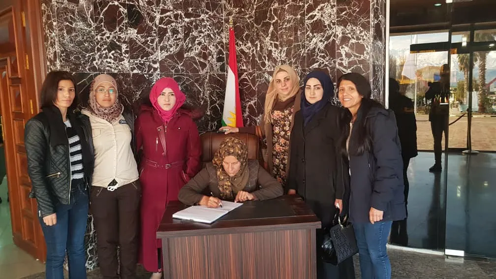 Şandeya Bakur û Rojhilatê Sûriyê serdana Goristana Şehîdan a Helebçeyê kir