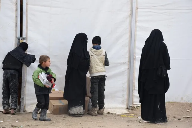 Li kampa Holê 10 hezar koçberê bê kon in