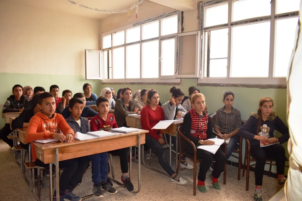 Rêveberiya Xweser prosesa perwerdeyê ya îsal dinirxîne