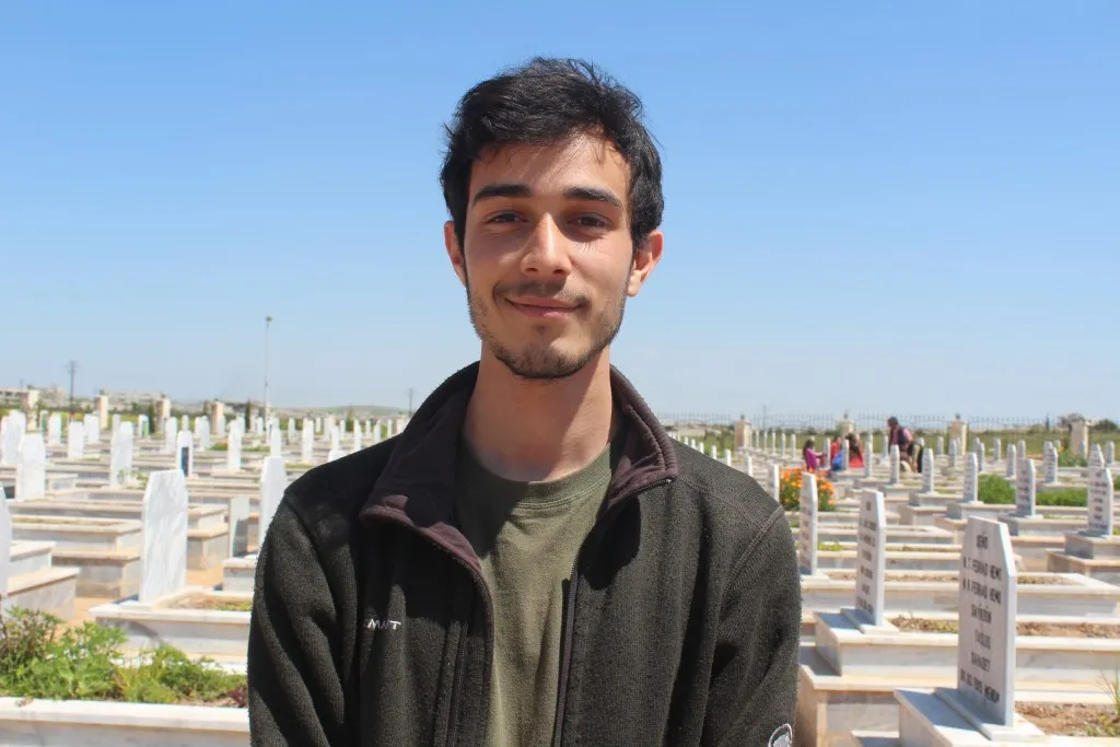 Şandeyeke ji Spanya û Îngilistanê serdana Kobanê kir