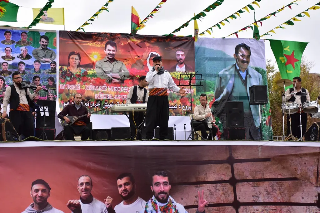 Gelên Bakur û Rojhilatê Sûriyê rojbûna Ocalan pîroz kirin