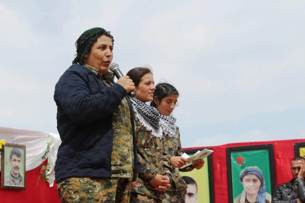 Gelên Bakur û Rojhilatê Sûriyê rojbûna Ocalan pîroz kirin