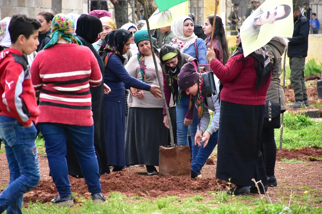Bi boneya rojbûna Ocalan li Heleb û Şehbayê dar hatin şandin