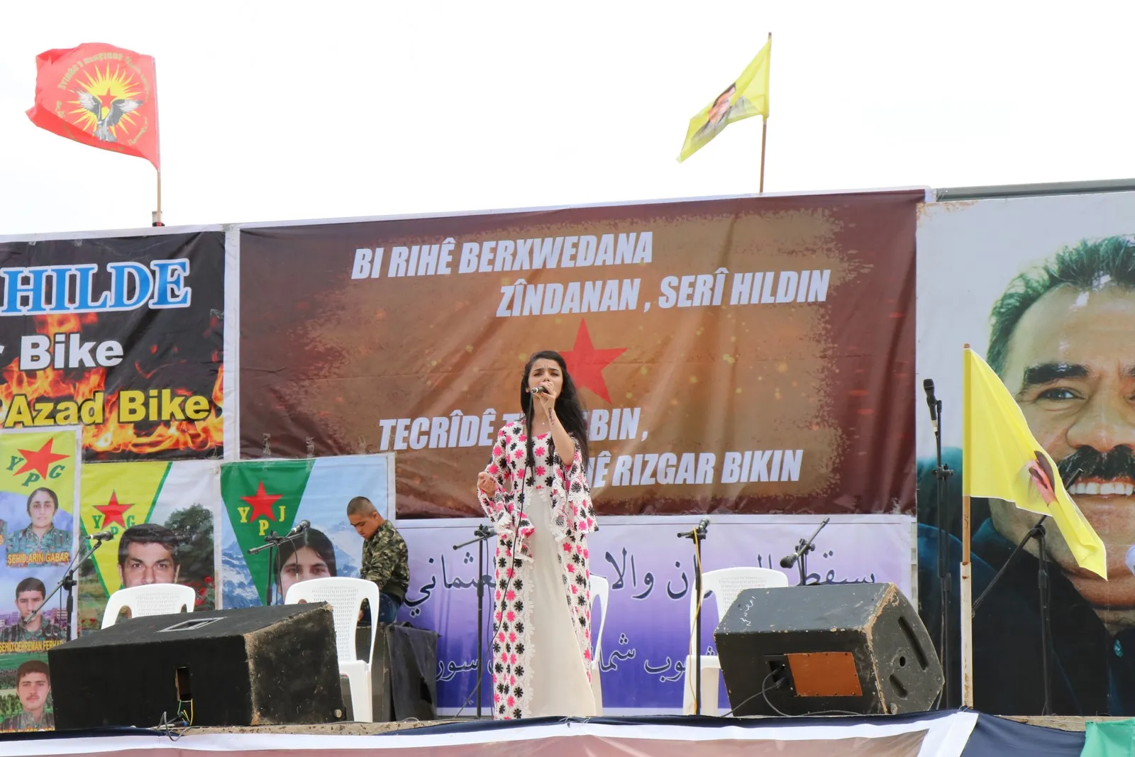 Ciwanên Efrînê piştgirî dan çalakgerên greva birçîbûnê