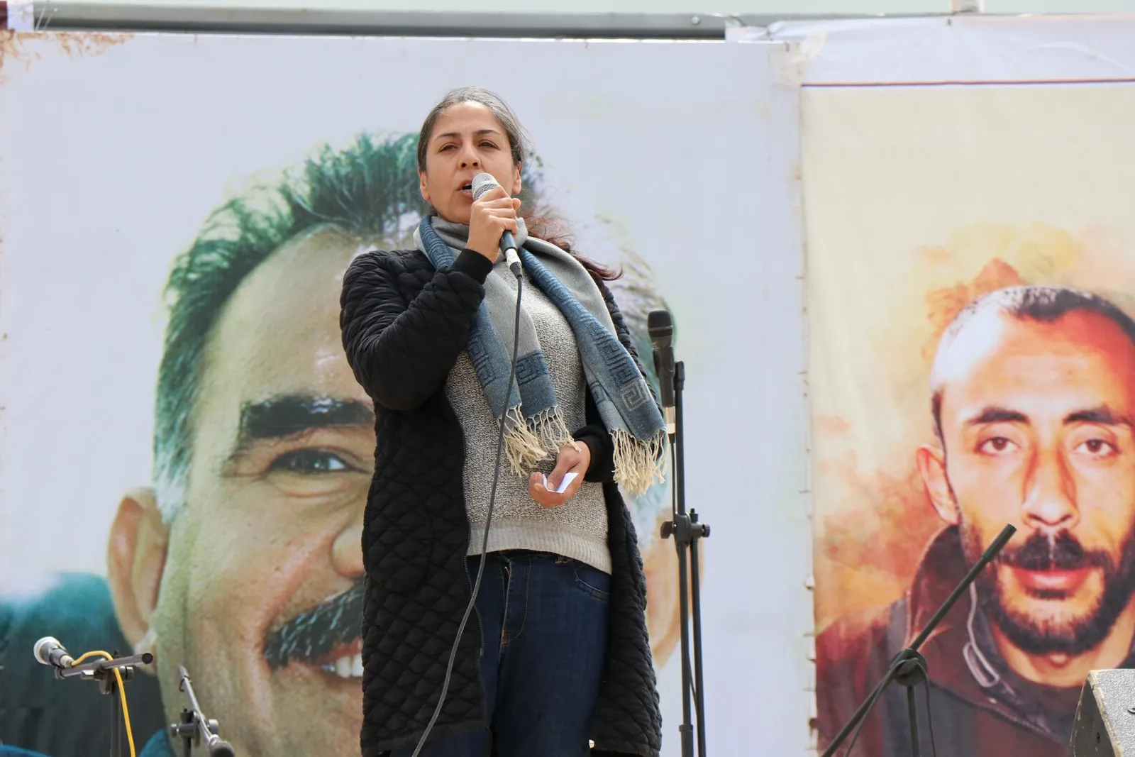 Ciwanên Efrînê piştgirî dan çalakgerên greva birçîbûnê