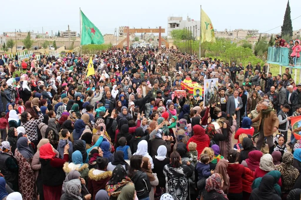 ‘Qamişlo bi şehadeta şehîd Dilgeş serbilind e’