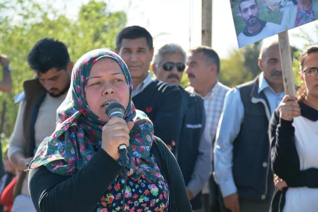 Şêniyên Qamişlo li dijî tecrîdê daketin qadan