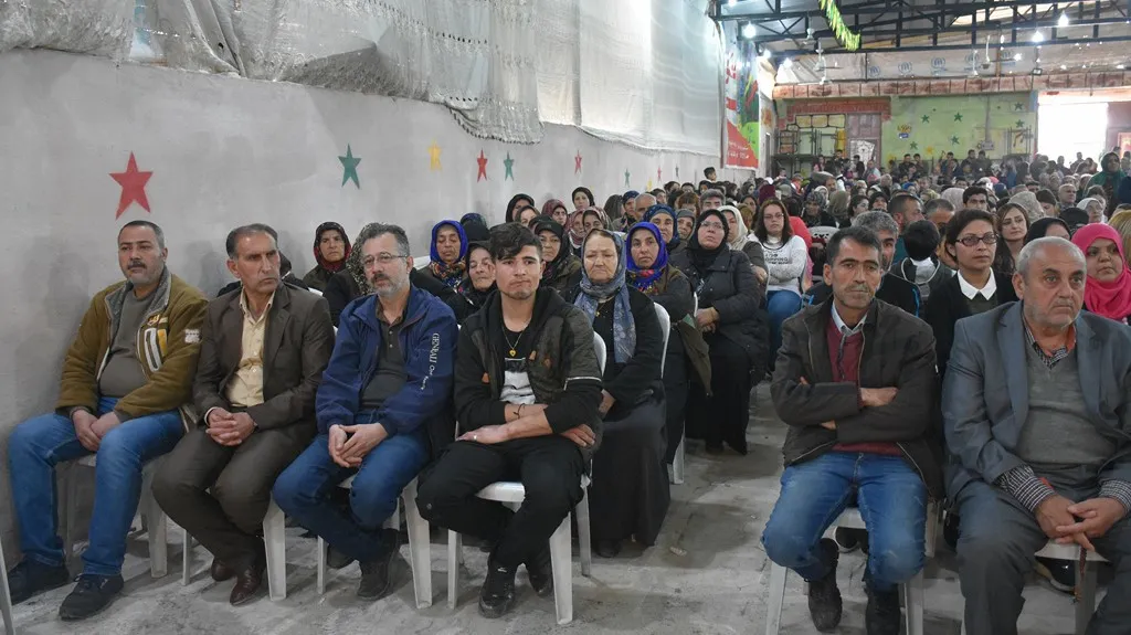 Cejna Çarşema Sor li Helebê hat pîrozkirin