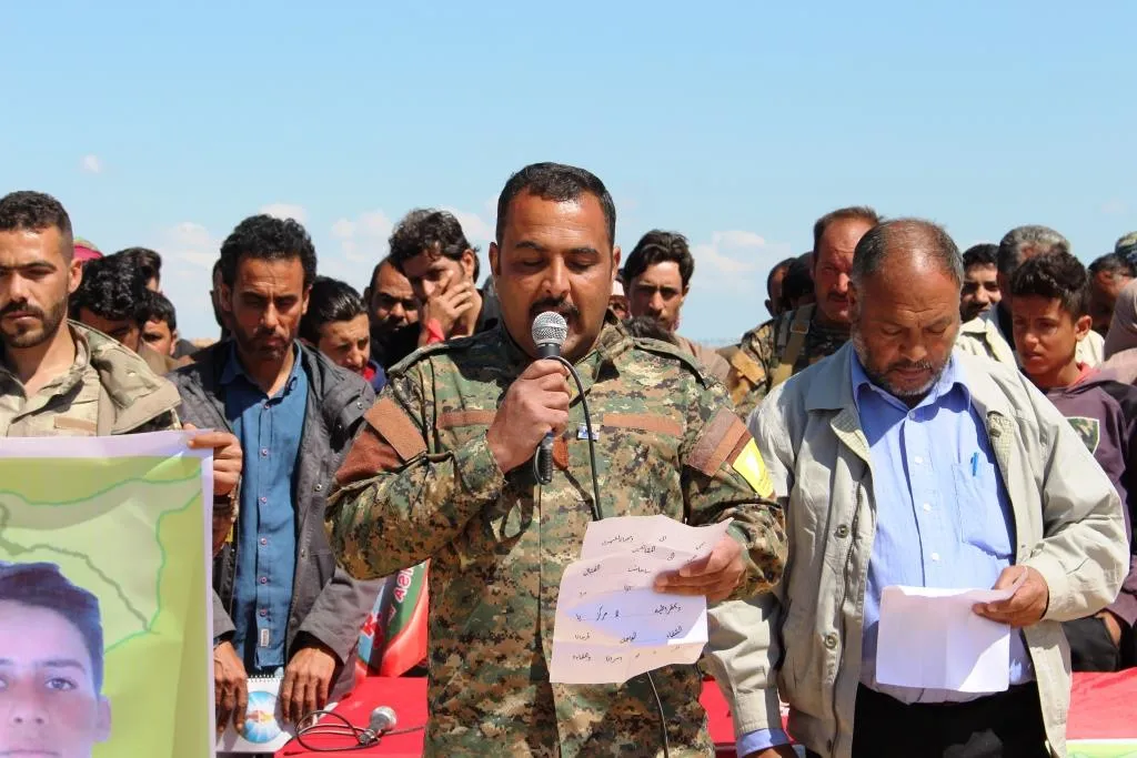 Cenazeyê şehîdê QSD‘ê Hisên bi merasîmekê hat veşartin