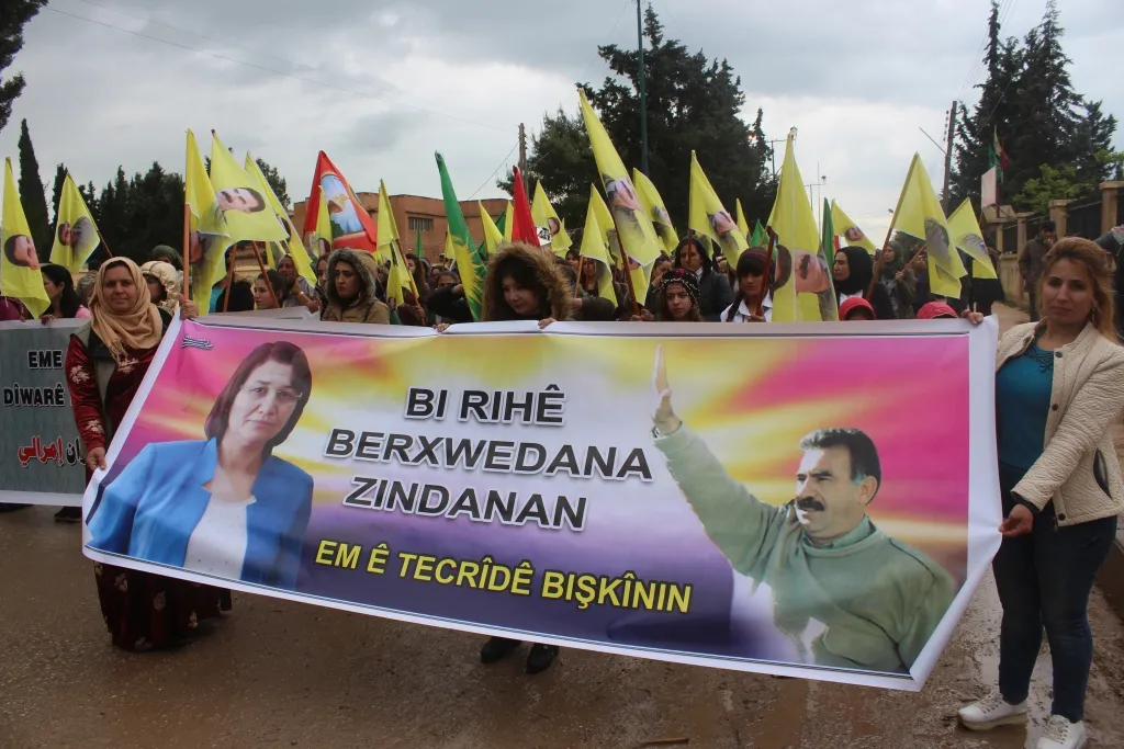 Li Dirbêsiyê tecrîd hate şermezarkirin