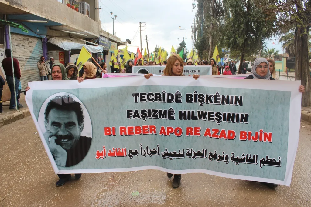 Li Dirbêsiyê tecrîd hate şermezarkirin