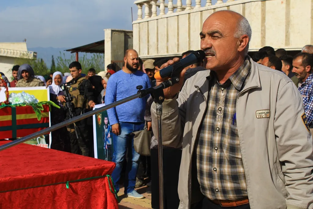 Bi hezaran cenazeyê şehîd Çiyager spartin axê