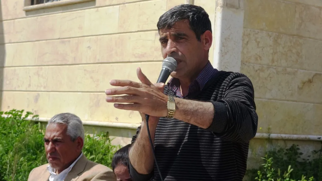 Hesen Koçer: Rejîm û muxalefet temenê aloziyê dirêj dikin