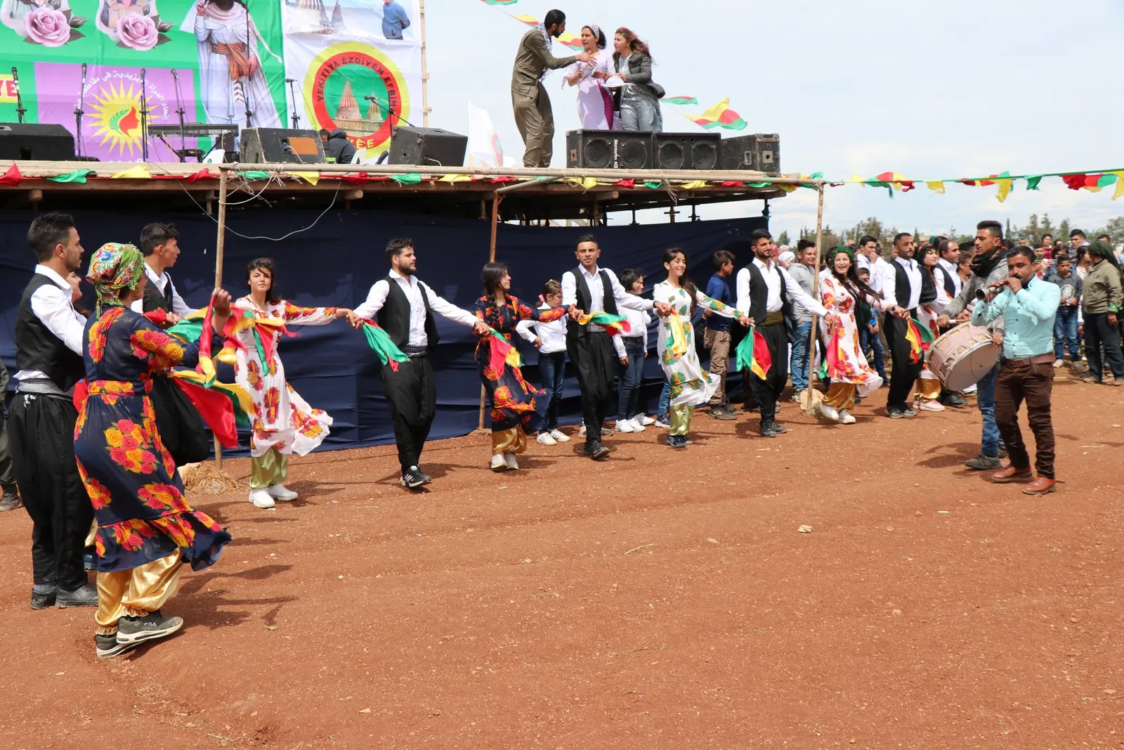Êzidî û şêniyên Efrînê Cejna Çarşema Sor pîroz kirin