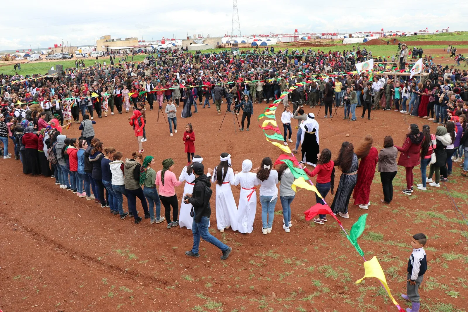 Êzidî û şêniyên Efrînê Cejna Çarşema Sor pîroz kirin