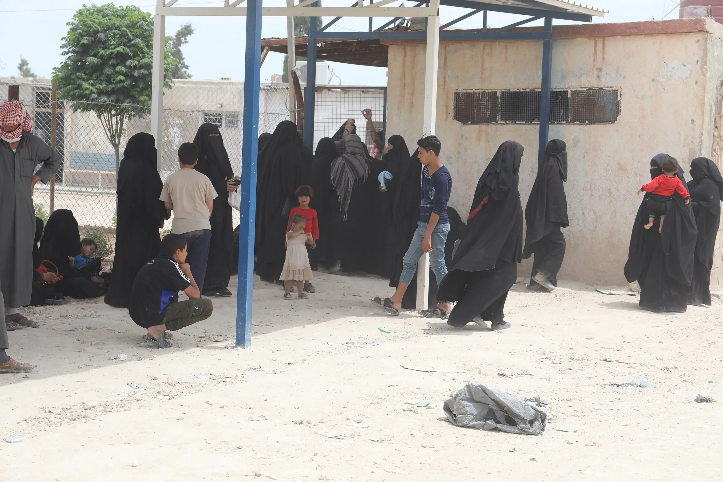 Koçberên kampa Holê dest bi qeydkirina navên xwe kir