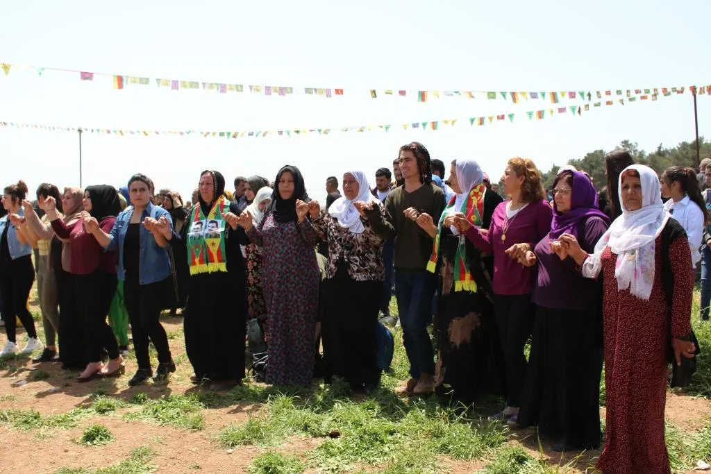 Ji Qamişlo peyama 1’ê Gulanê: Bi keda civakên demokratîk em ê Efrînê rizgar bikin