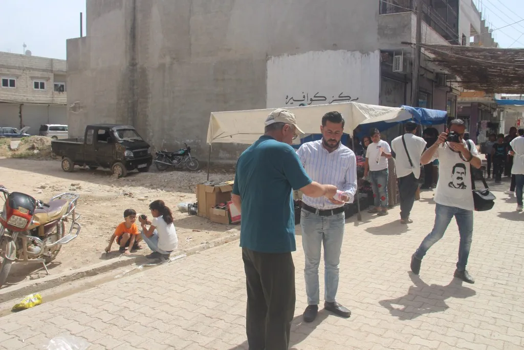 Rewşenbîrên Kobanê têkildarî tecrîdê belavok belav kirin