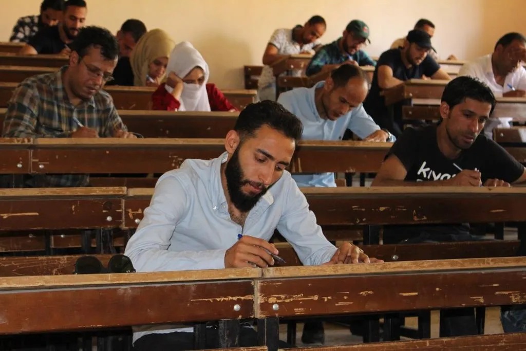 Li Reqayê 2 hezar û 800 kes ketin ezmûna mamostetiyê