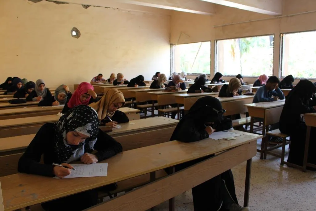 Li Reqayê 2 hezar û 800 kes ketin ezmûna mamostetiyê