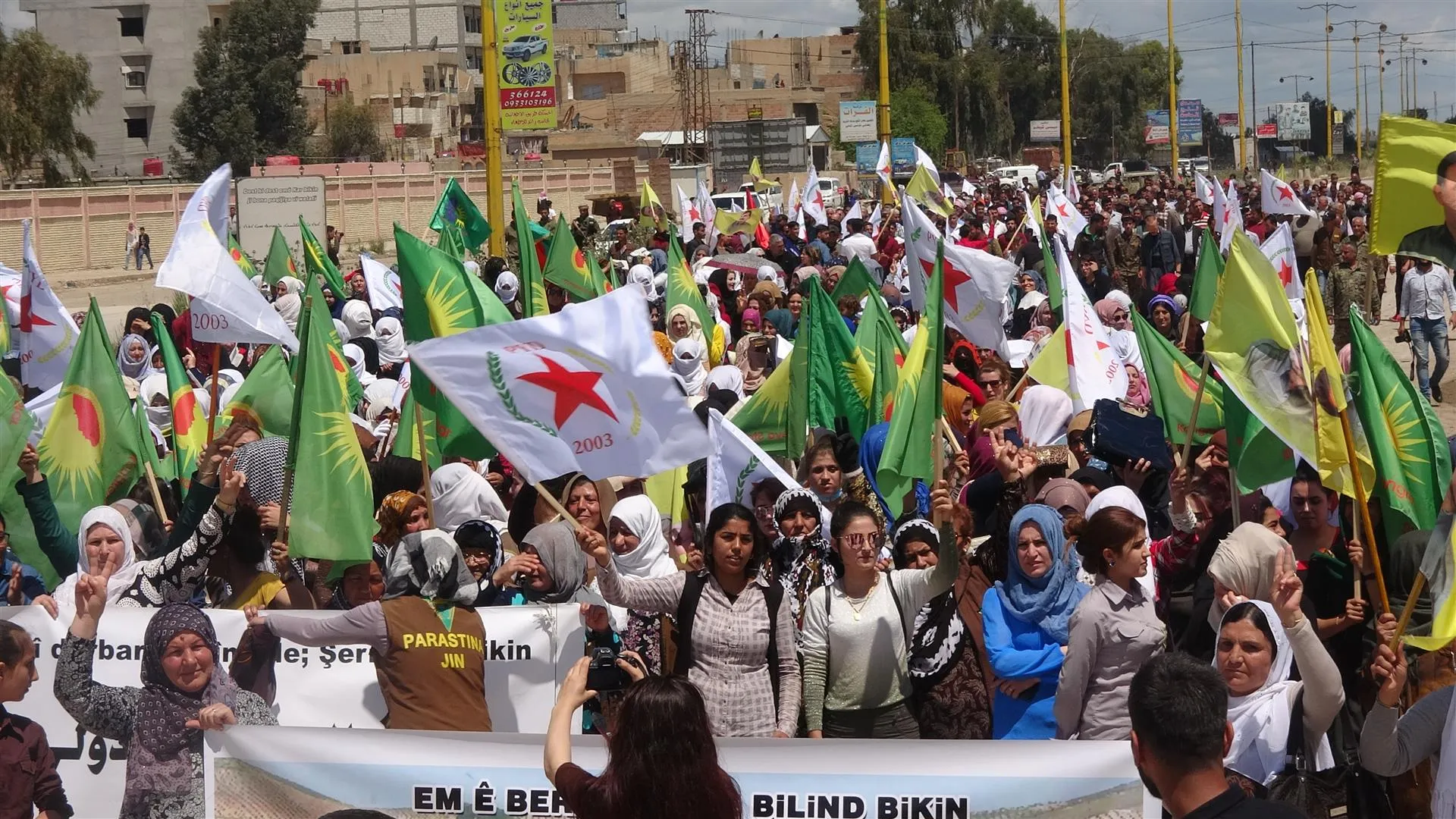 Li Hesekê li dijî dagirkeran xwepêşandan