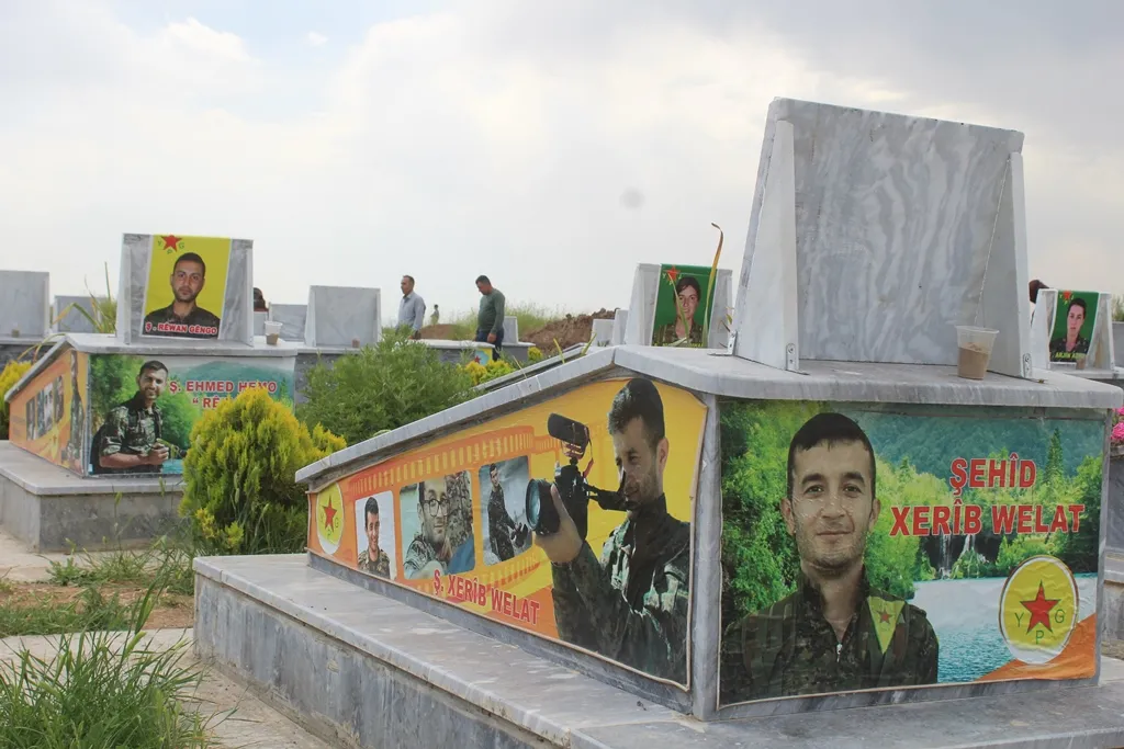 ‘Me karî ji mirinê jiyanê biafirînin’