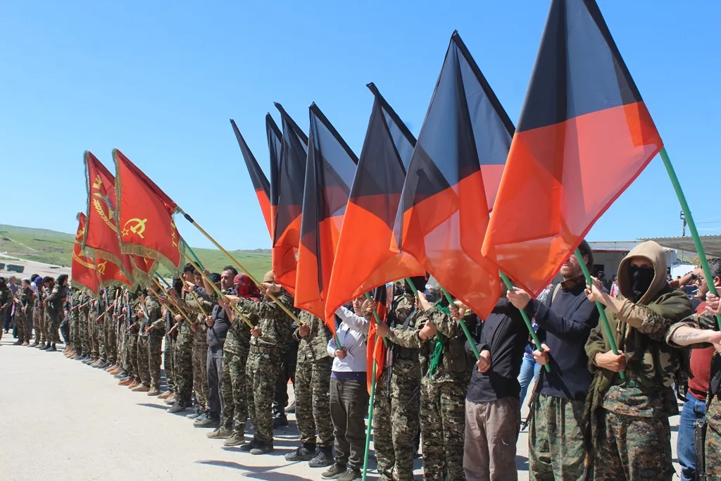 Cenazeyê şervanê enternasyonalîst Têkoşer Piling ber bi Başûr ve hate oxirkirin