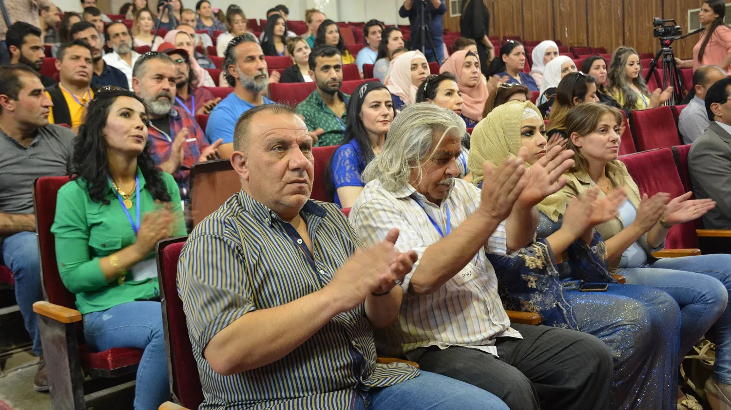 Beşdarên sempozyuma hunera wênexêziyê hatin xelatkirin