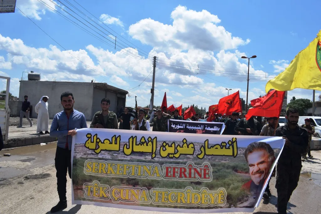 Tevgera Ciwanên Şoreşger ên Sûriyê xwepêşandanek li dar xist