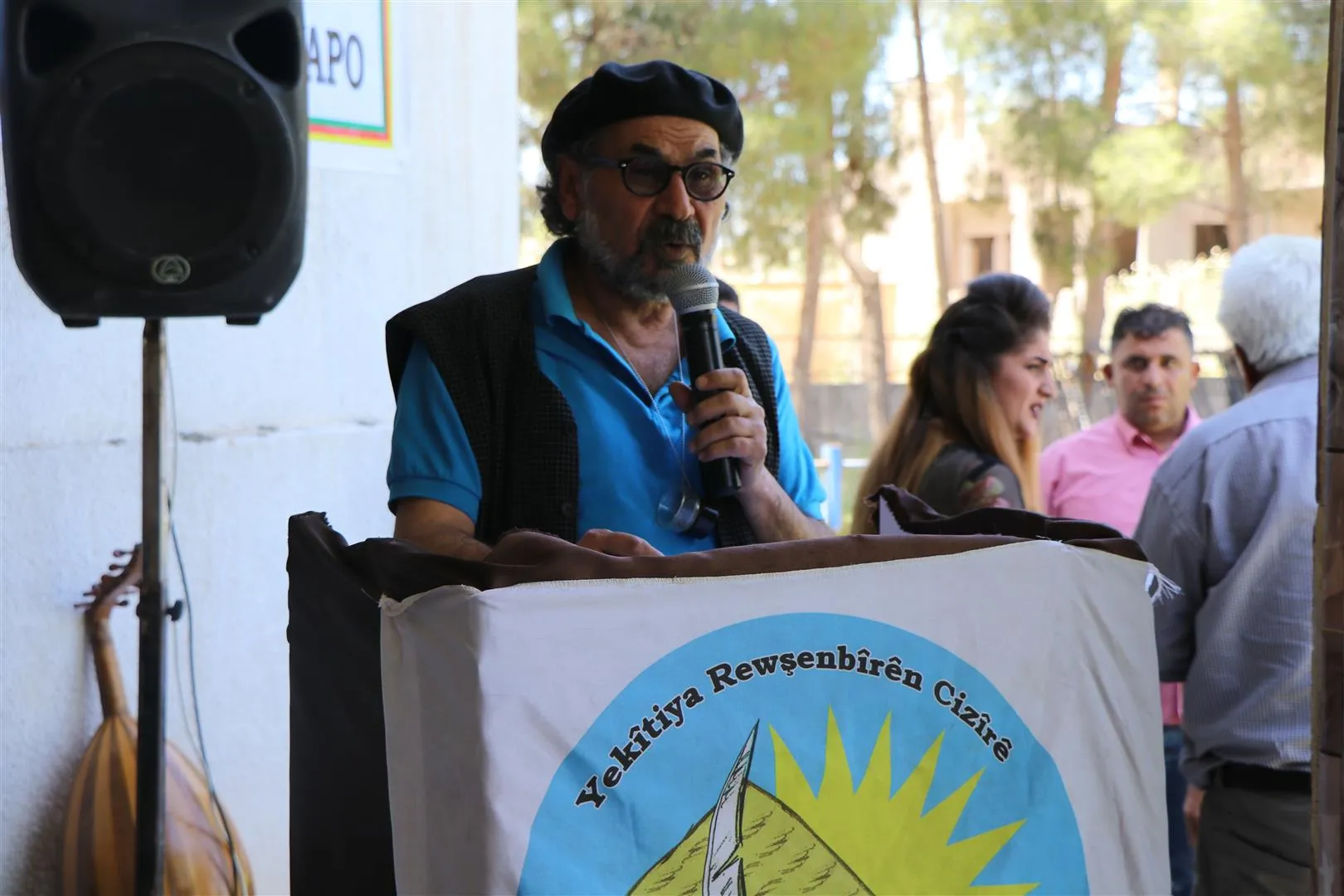 Mamoste û xwendekaran Cejna Zimanê Kurdî pîroz kir