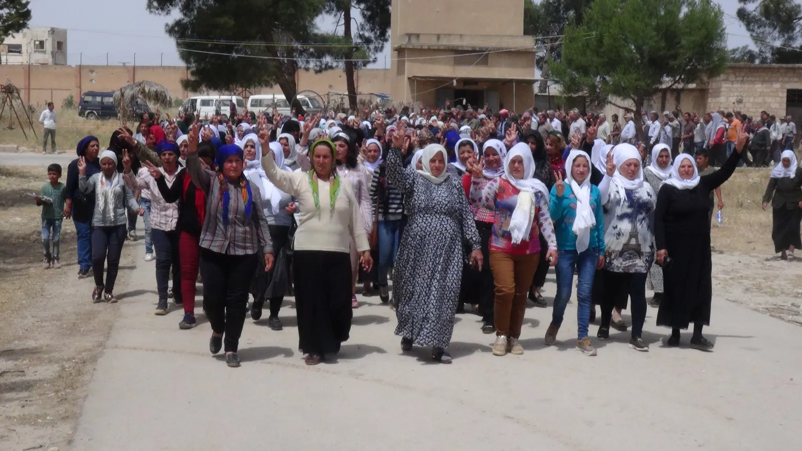 Şêniyên Efrînê: Gelê Kurd di serdemeke dîrokî de dijî