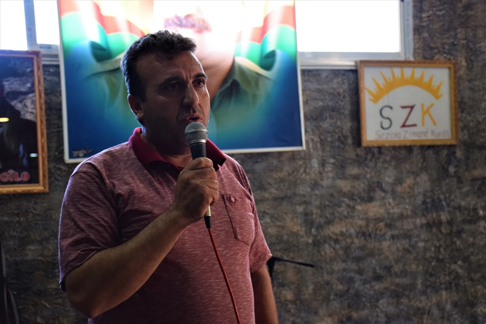 Mamoste û xwendekaran Cejna Zimanê Kurdî pîroz kir