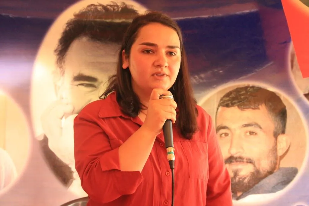 ‘Têkoşîn bi yekitiya gelan û redkirina dîktatoriya Tirk eşkere dibe’