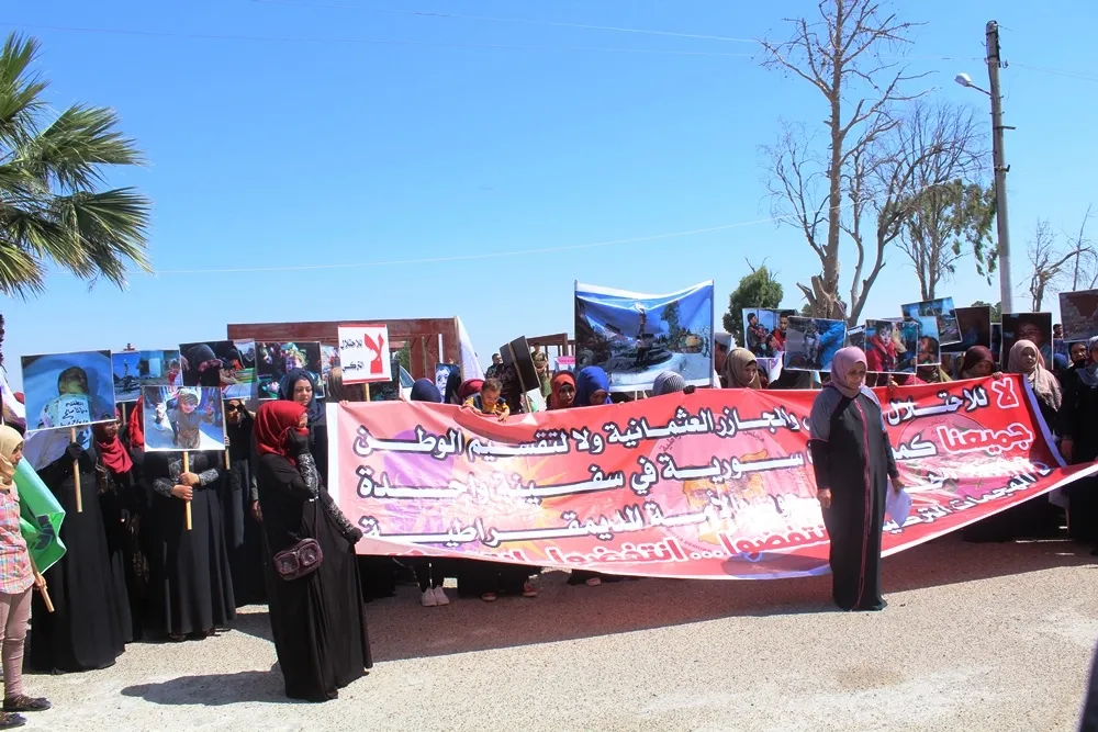 Jinên Tebqayê: Heta dîwar hilweşe dê berxwedan bidome