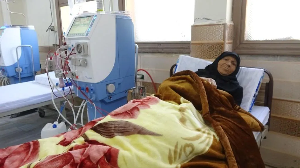 Piştî vekirina nexweşxaneya Reqayê, yekemîn xebata şûştina gurçikan