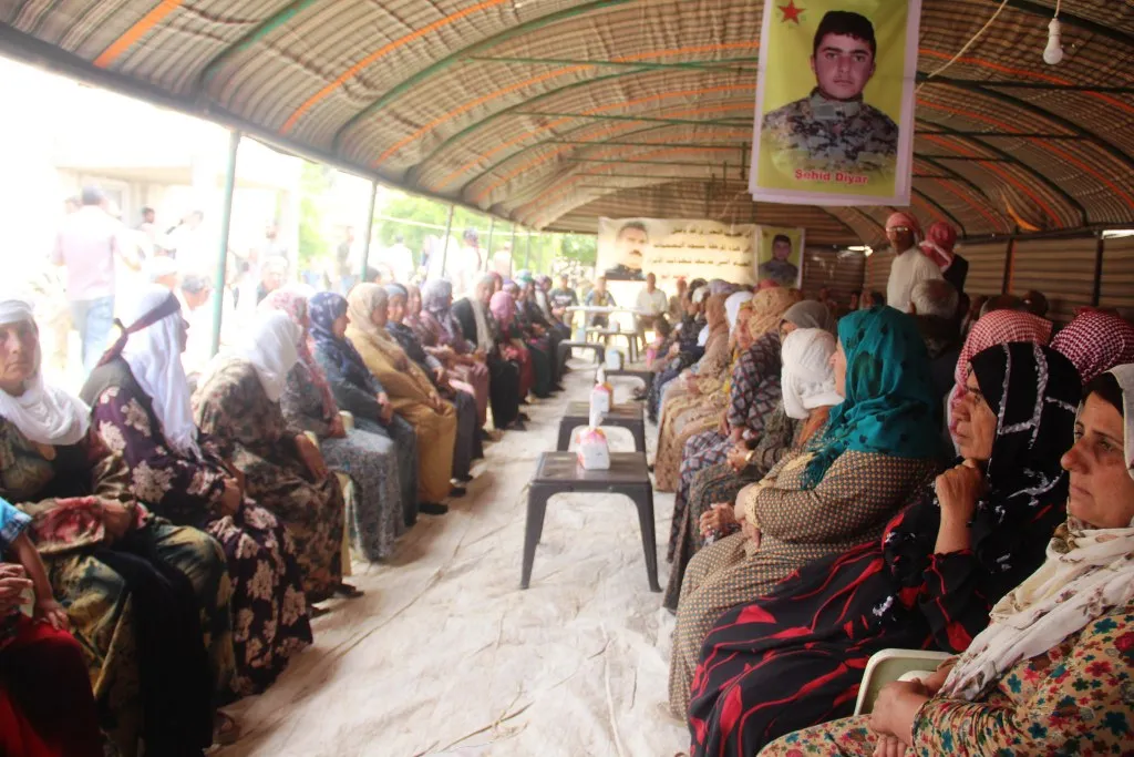 Şêniyên Kobanê sersaxiya da malbata şehîd Diyar Xelîl